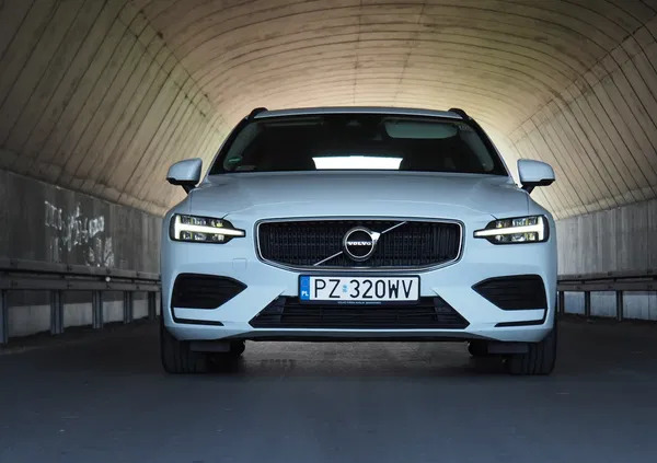 samochody osobowe Volvo V60 cena 91900 przebieg: 75000, rok produkcji 2019 z Poznań